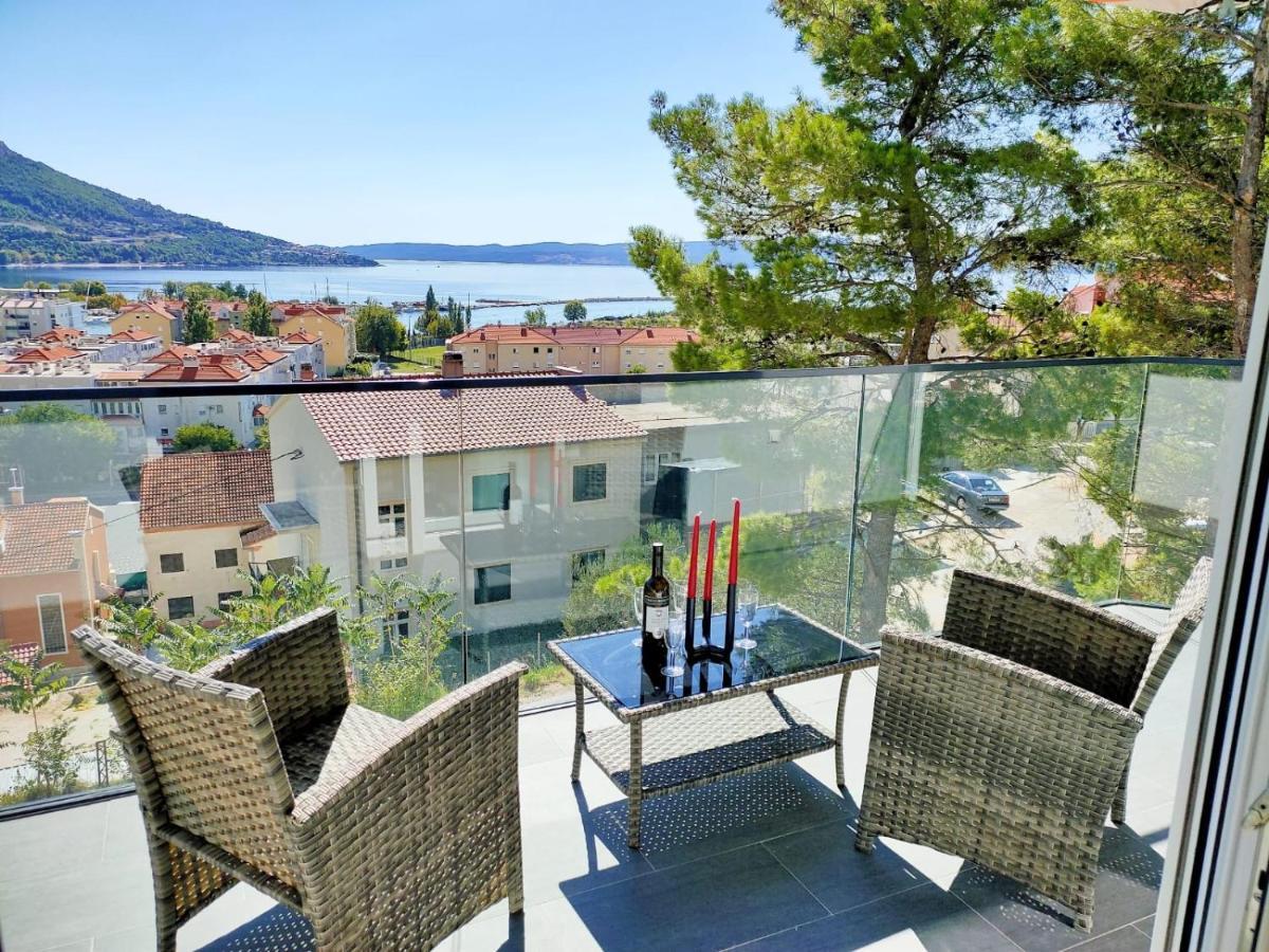 Apartments Elin Omiš Esterno foto